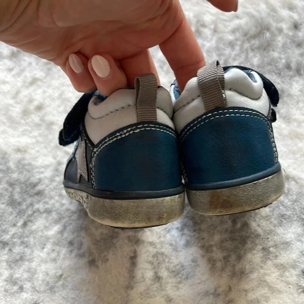 Kids Sneakers - Picture 4 of 6